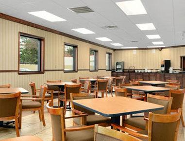Days Inn By Wyndham Columbus-North Fort Moore Buitenkant foto